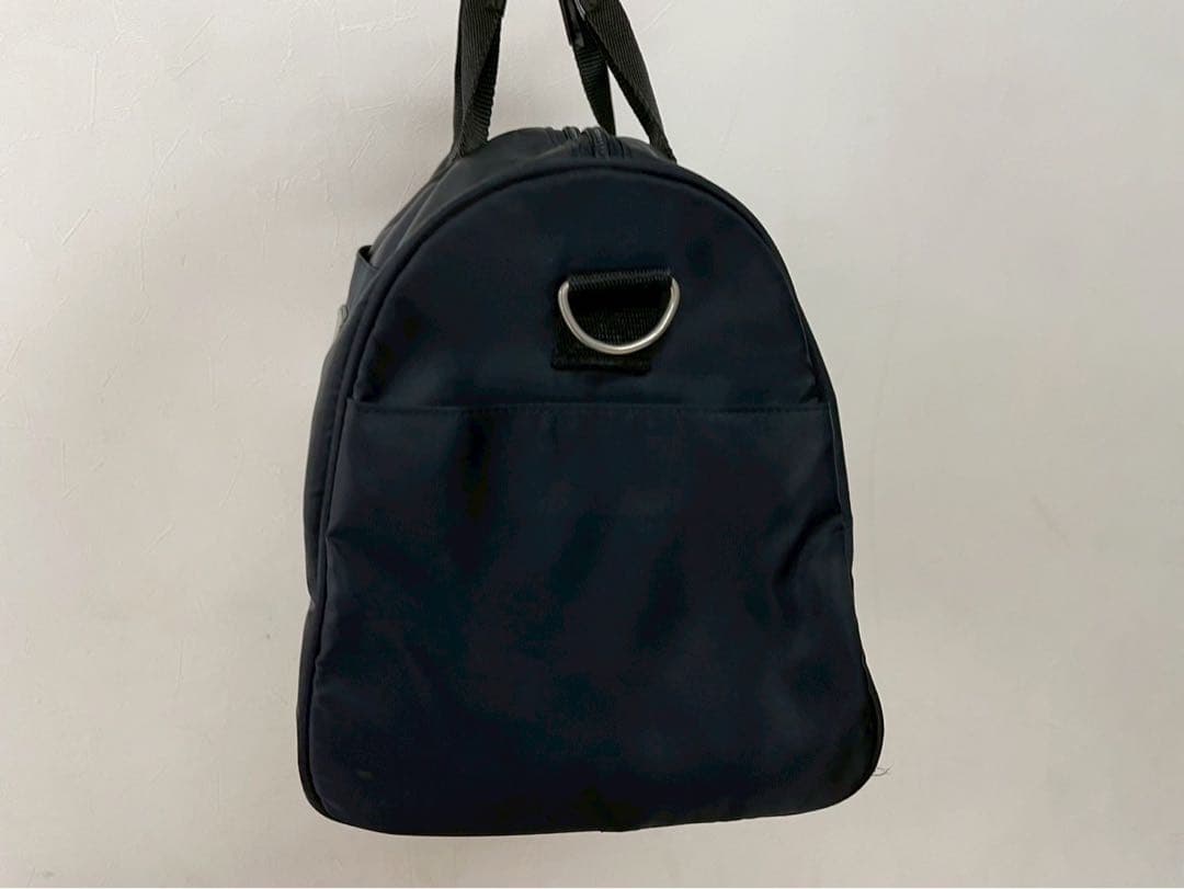 人気✨プラダ　ナイロン　ボストンバッグ　旅行用　三角プレート　ショルダー付き