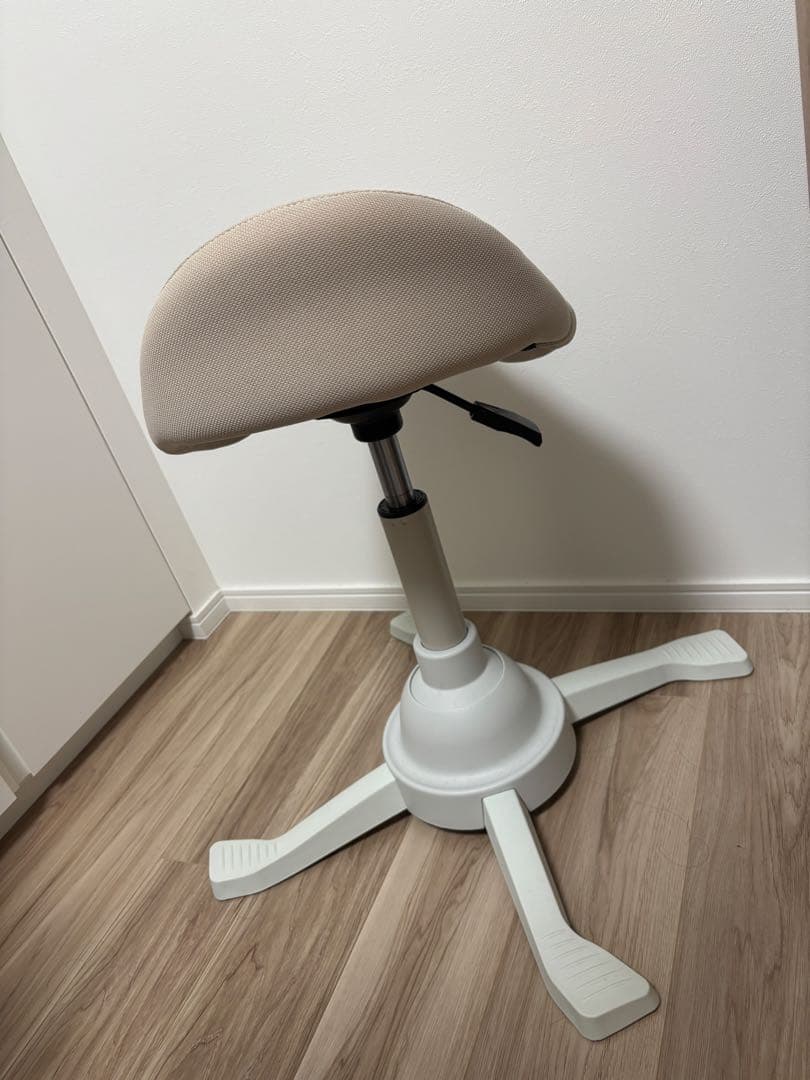 ホースライディングチェア　姿勢矯正チェア ベージュ 高さ調整機能付き