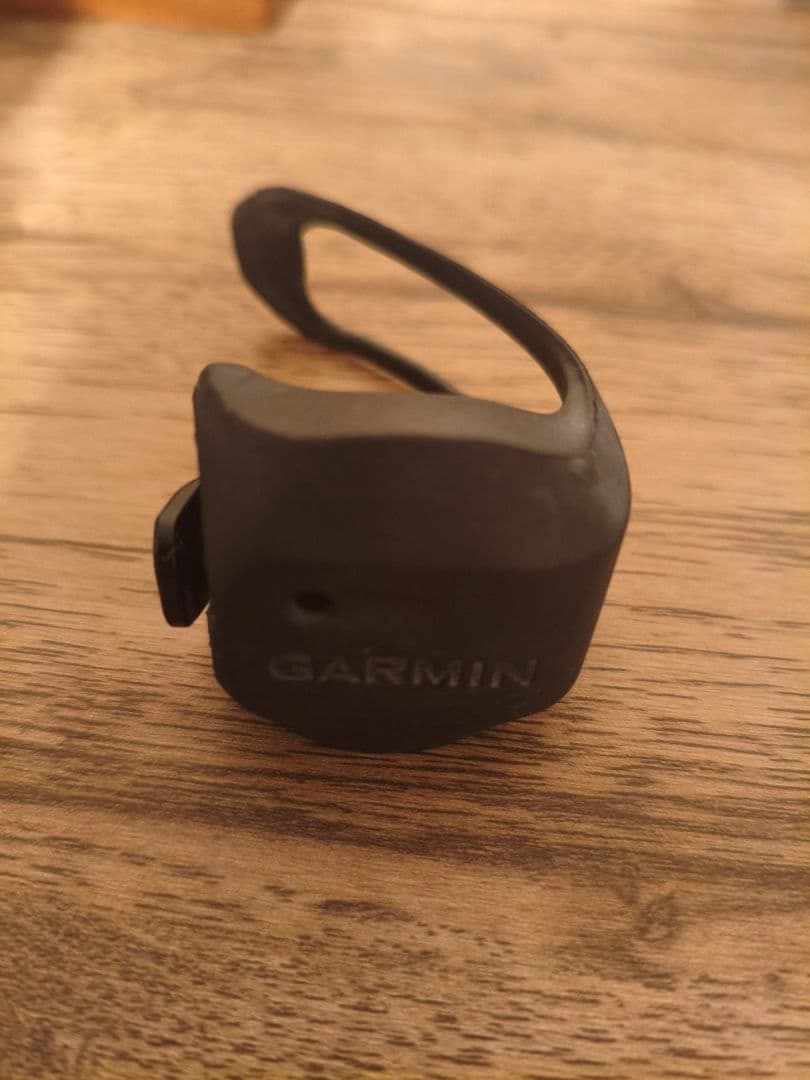GARMIN　EGHE 830 本体 スピード、ケイデンスセンサー付き