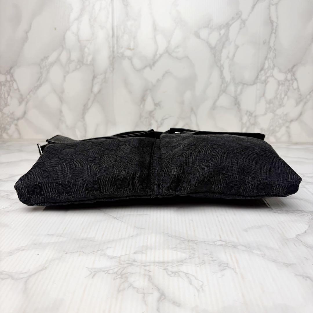 041 美品 ボディバッグ ウエストポーチ GGキャンバス xd6