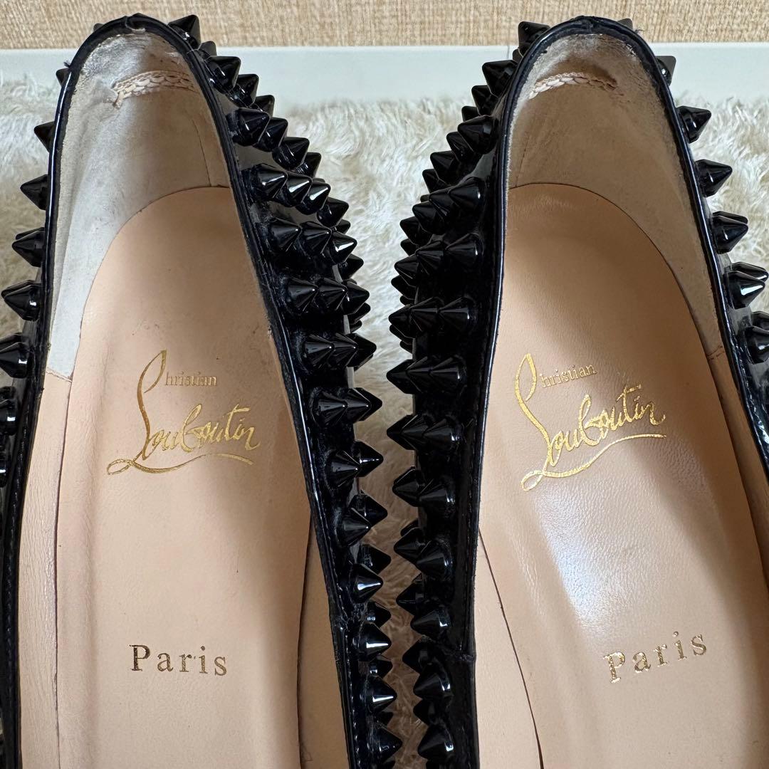 クリスチャンルブタン スタッズ ポインテッドトゥ ハイヒール エナメル 黒