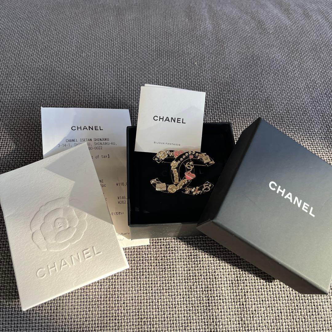 新品　CHANEL シャネル　ブローチ