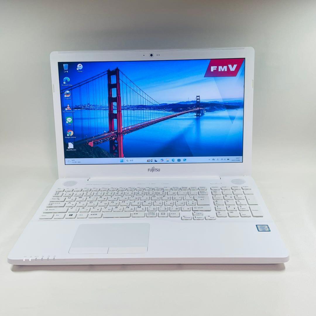 Core i7 SSD 512GB 32GB Windows11 富士通