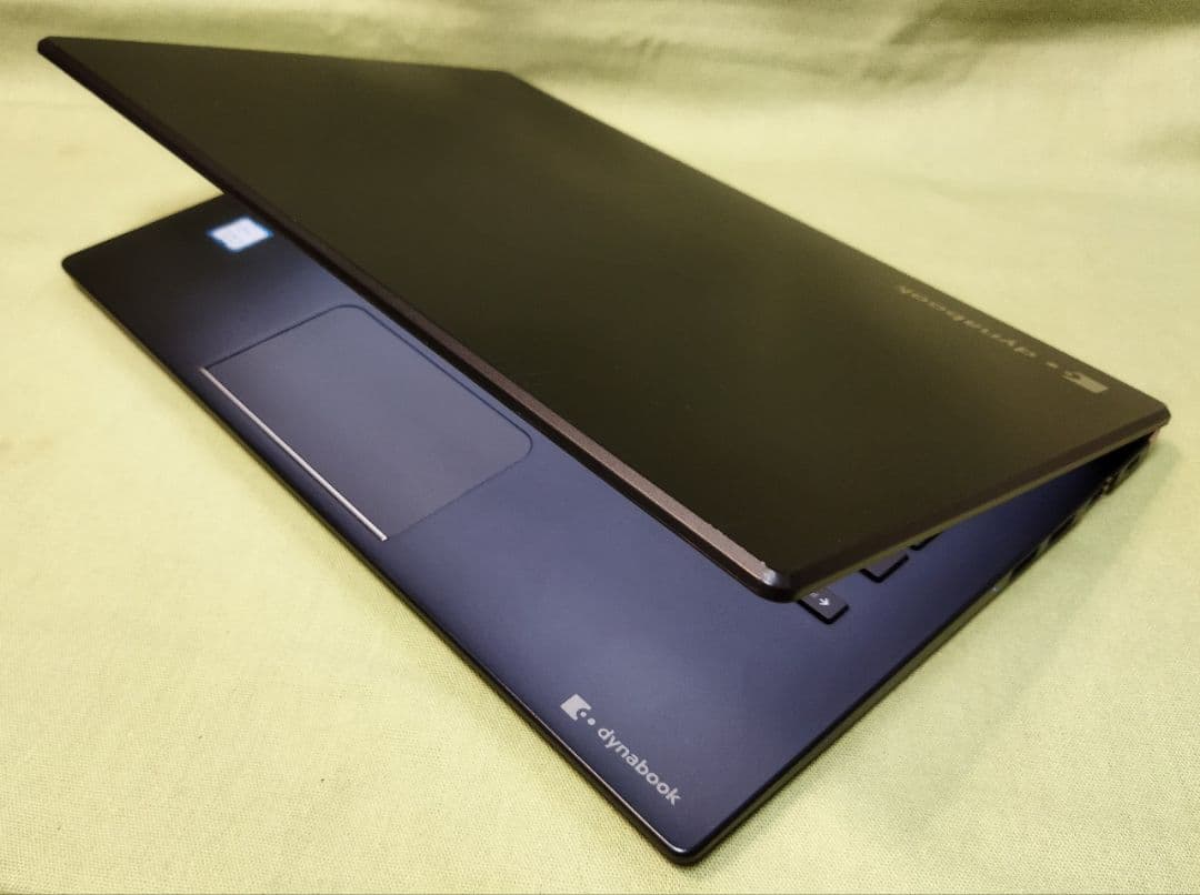 第8世代 Corei5 ノートPC Dynabook G83 Windows11
