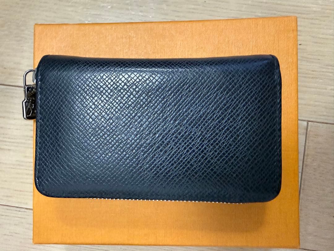 美品 ルイヴィトン タイガ 黒 ノワール ケース ジッピーパース