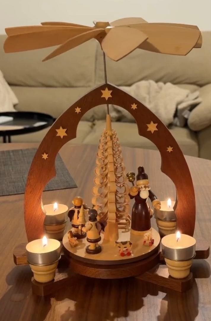 ドイツ製　木製クリスマスピラミッド