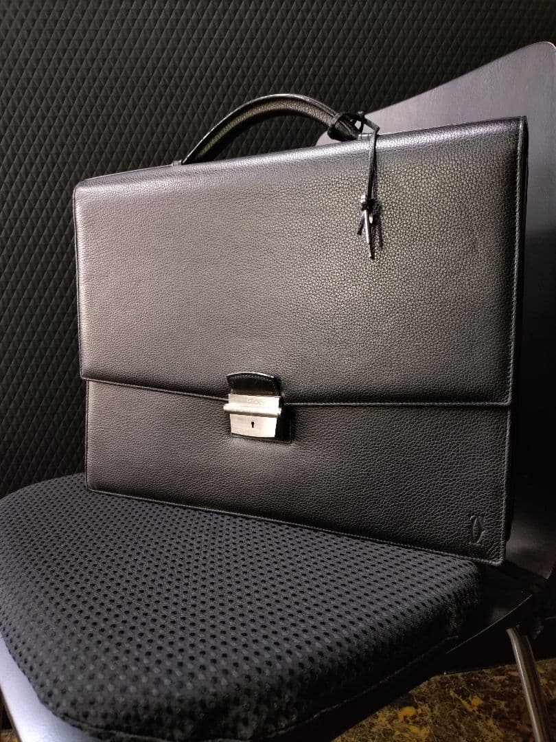 Cartier 黒 ビジネスバッグ　パシャ　ブリーフケース　カルティエ