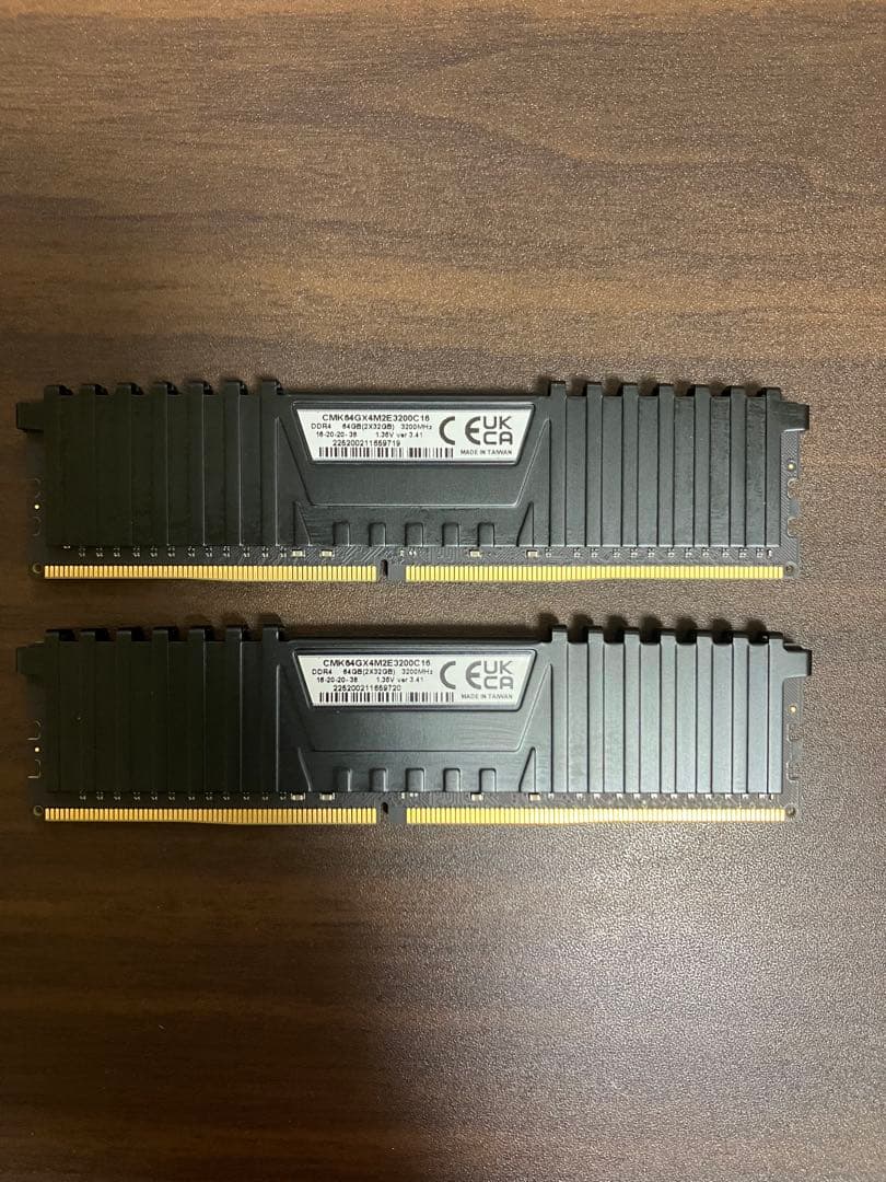 CORSAIR DDR4 64GB (32GB x2) メモリ 3200MHz