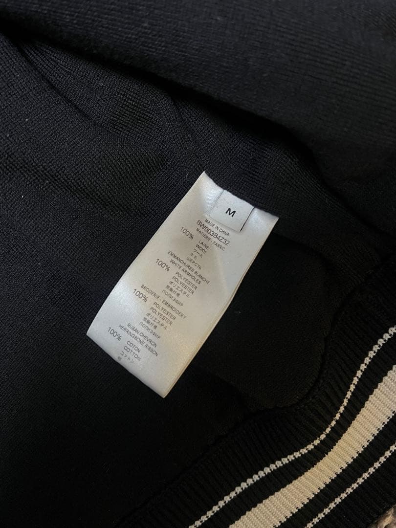 GIVENCHY ブラックスタジャン