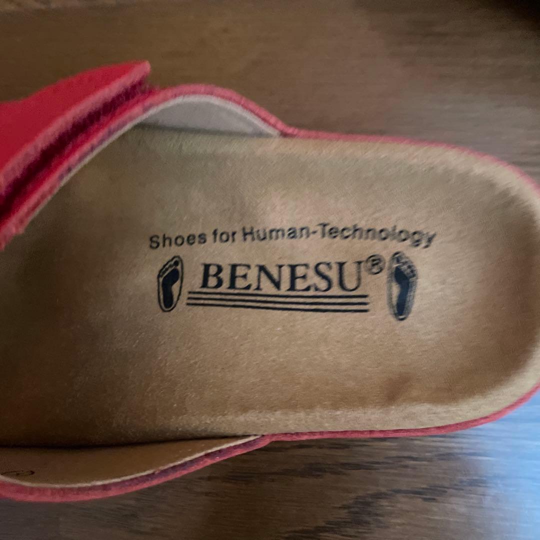 BENESU ベネッシュ　レッド サンダル