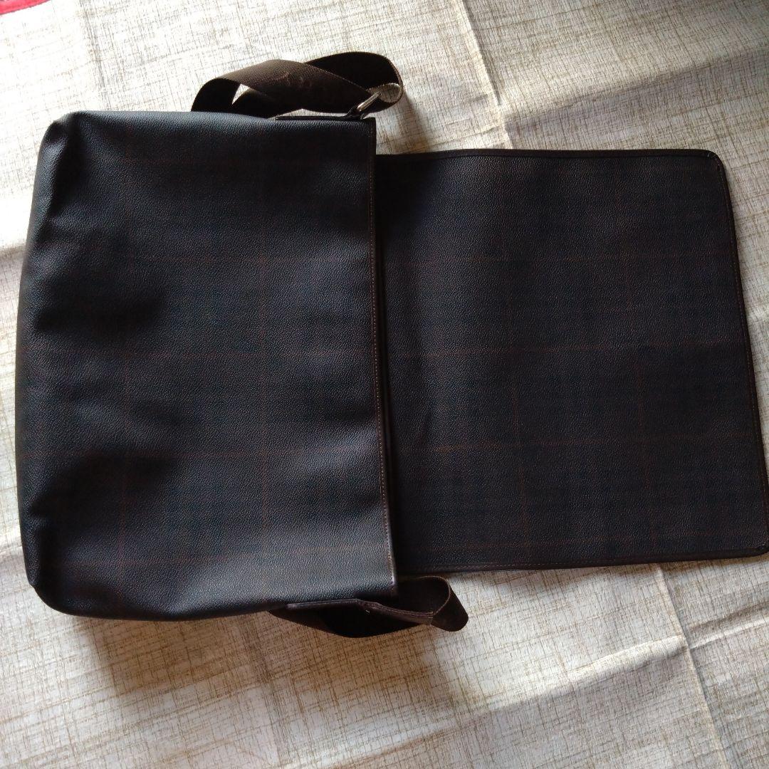 美品です。バーバリーショルダー