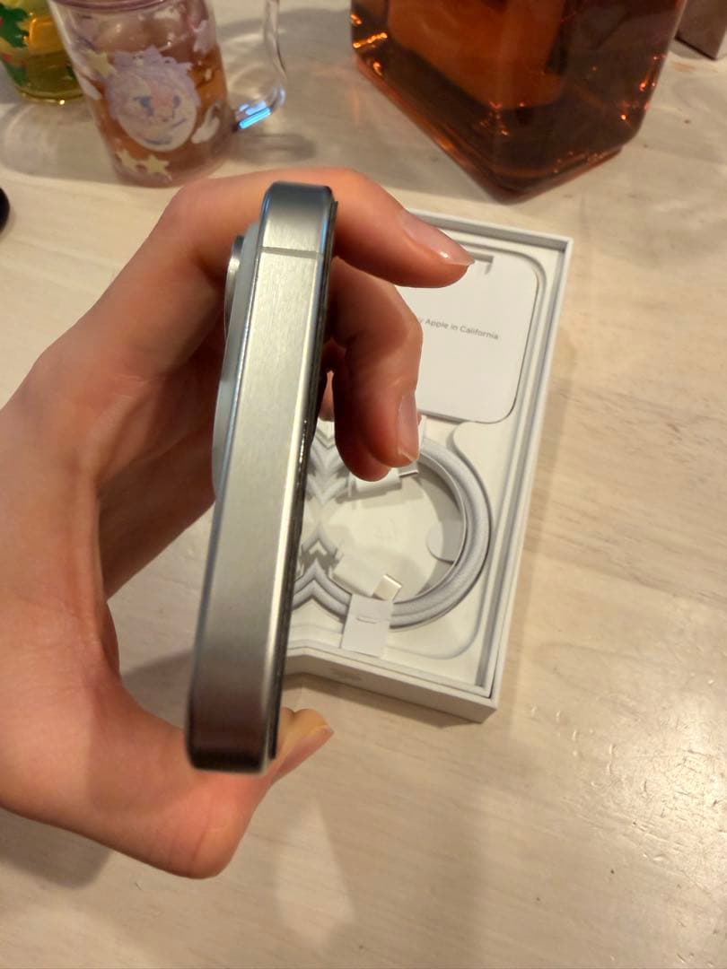 週末セール　iPhone15Pro 512G シルバー 本体 充電ケーブル付き