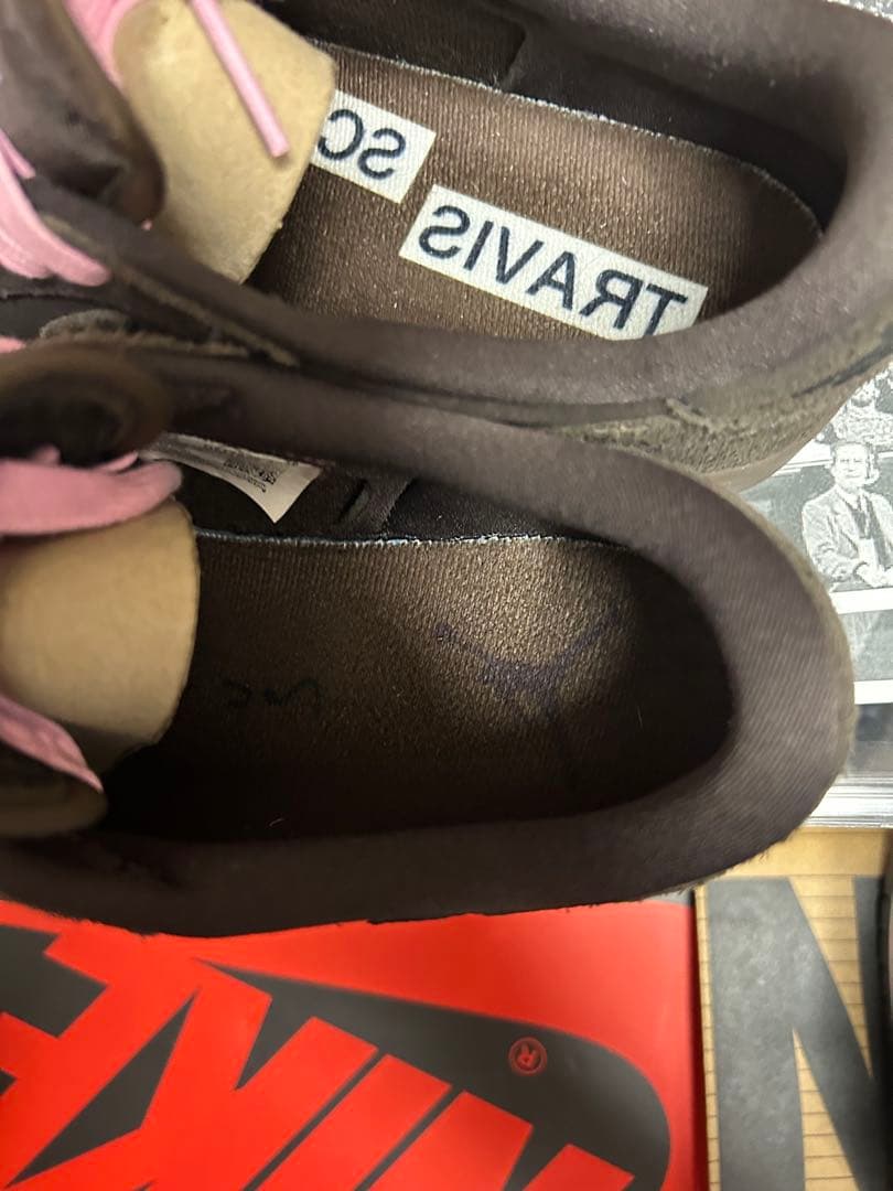 【おちゃ Travis Scott × Nike Air Jordan 1