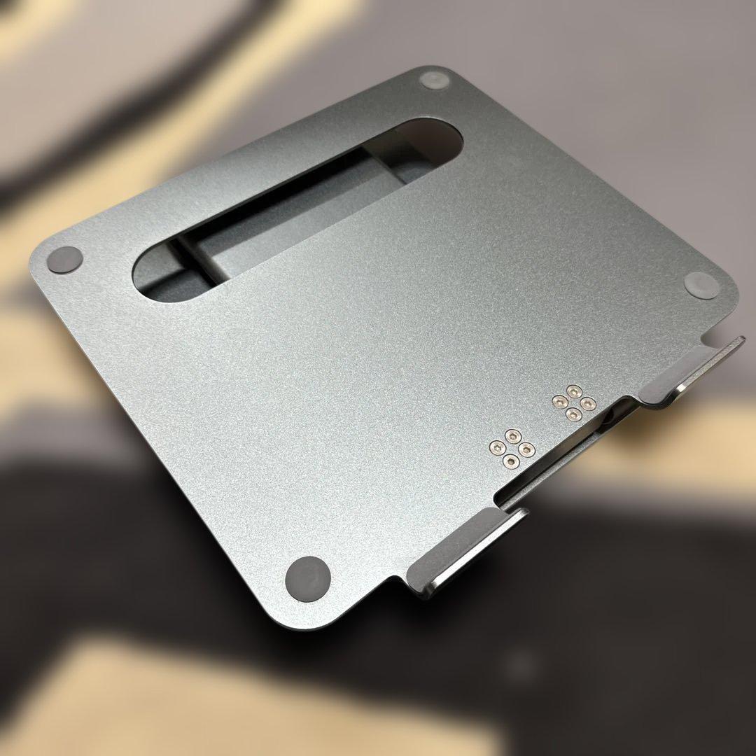 パソコンスタンド（17インチまで対応）