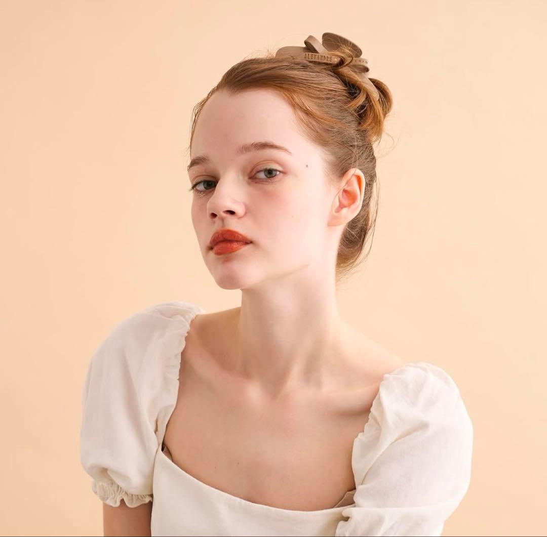 新品✨希少✨購入証明書有 ALEXANDRE DE PARIS ベージュクリップ