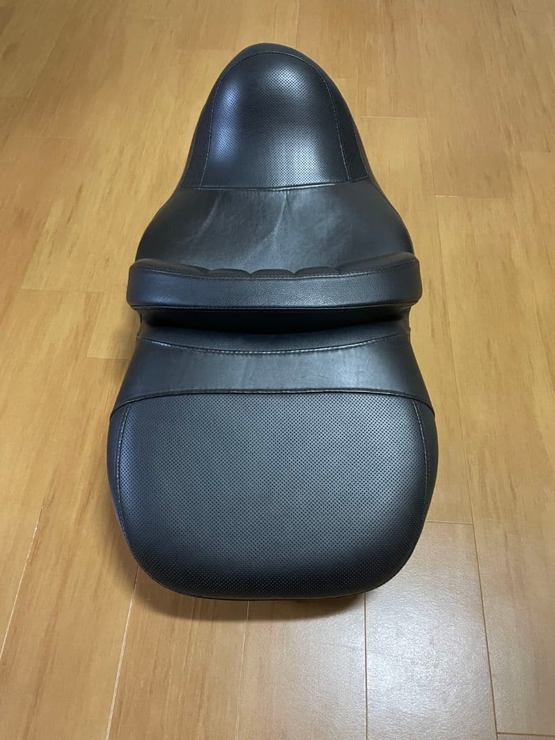 ＣＶＯ純正ヒーター付きシート美品。