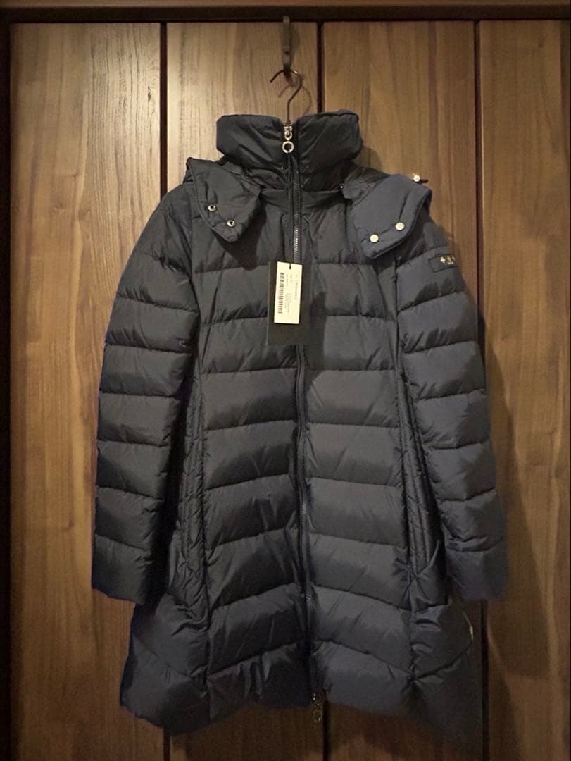 新品未使用TATRAS ネイビー ダウンジャケット