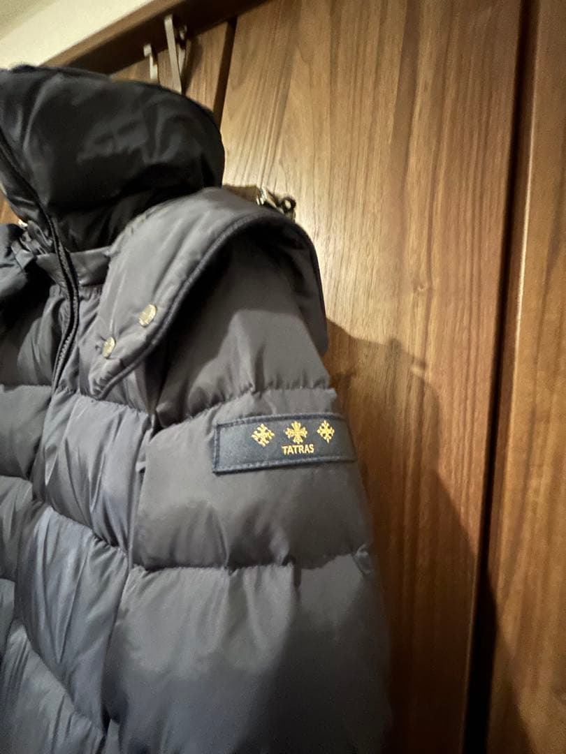 新品未使用TATRAS ネイビー ダウンジャケット