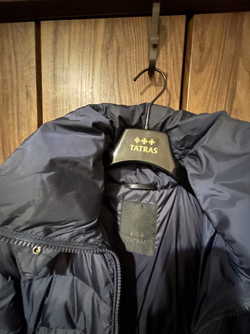 新品未使用TATRAS ネイビー ダウンジャケット