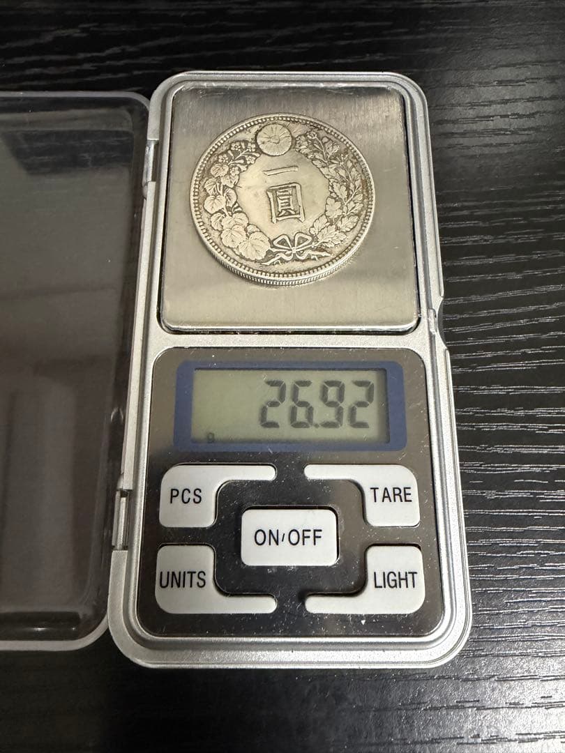 新1円銀貨 一円 一圓 修正 日本 古銭 明治37年