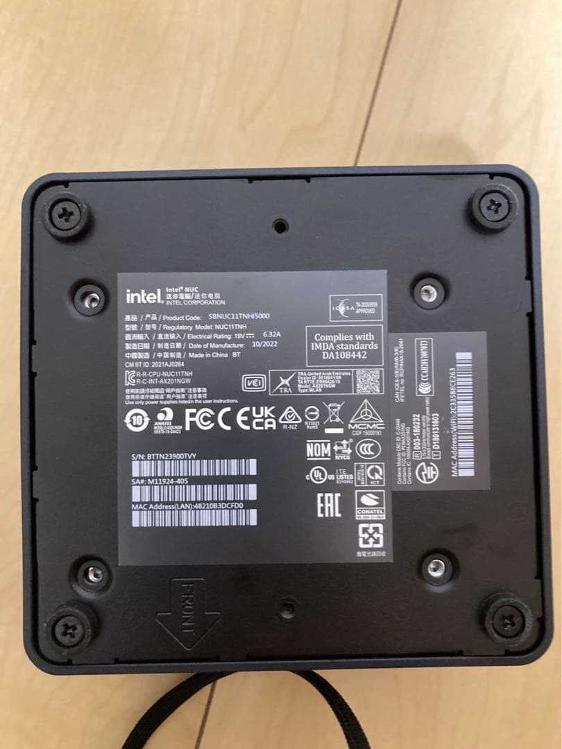 ミニパソコン　NUC 大容量1TB