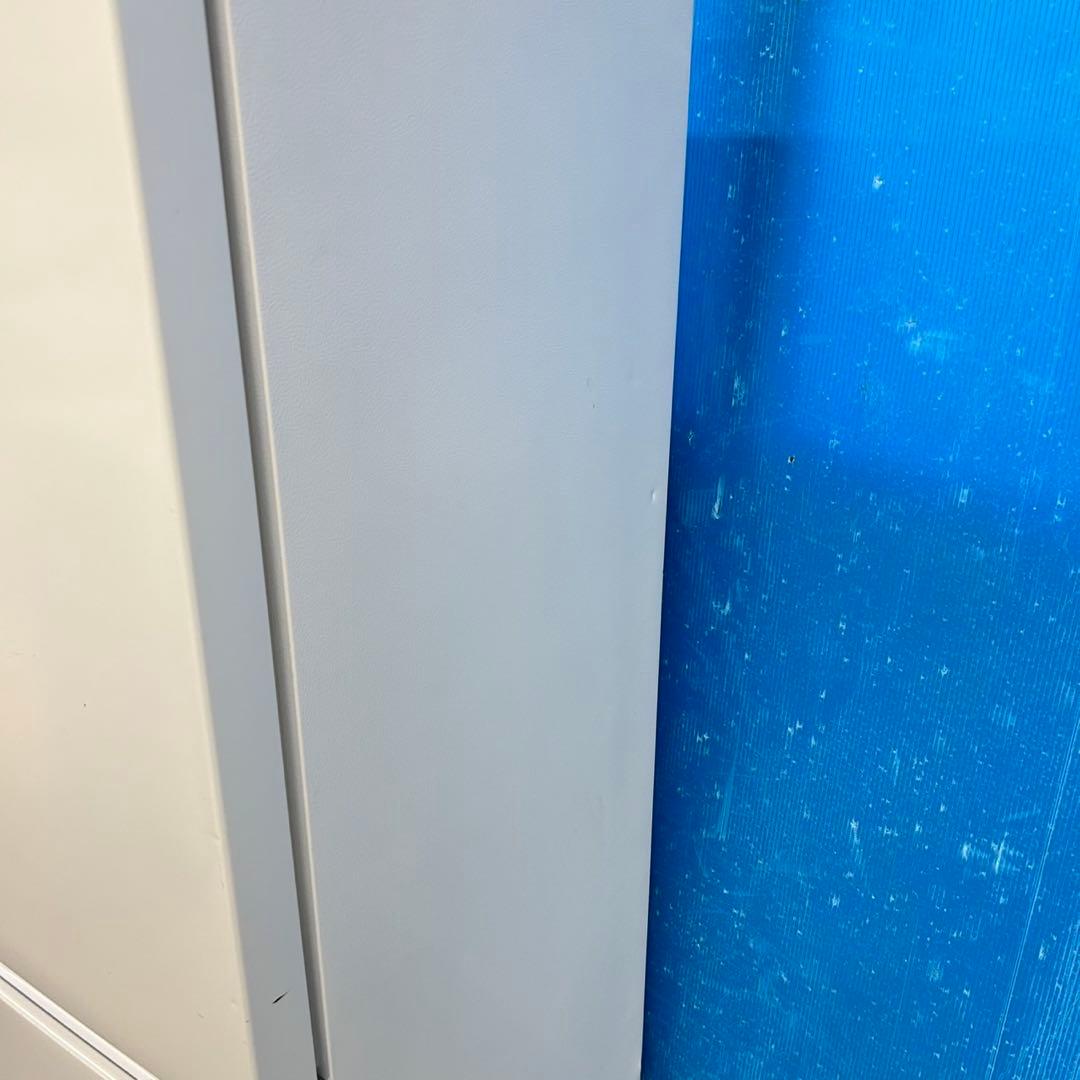 534 冷蔵庫　小型　200L弱　右開き　極美品　22年製　小型　洗濯機も有