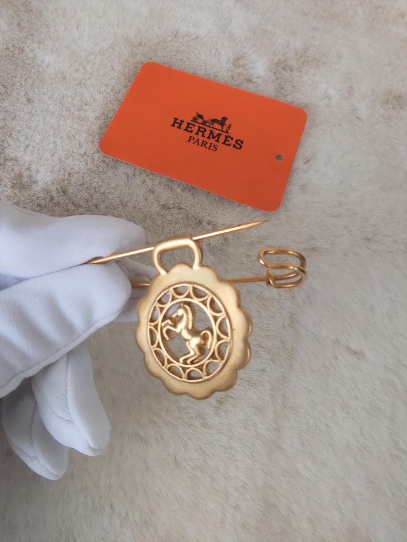 おにぎり♡【極美品】エルメス　 CHEVAL ピンブローチ　ホースモチーフ