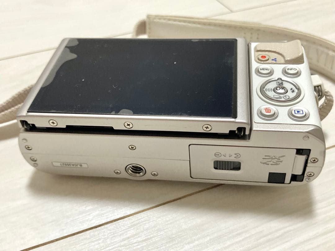 【美品】OLYMPUS オリンパス PEN E-PL9 ミラーレス一眼カメラ