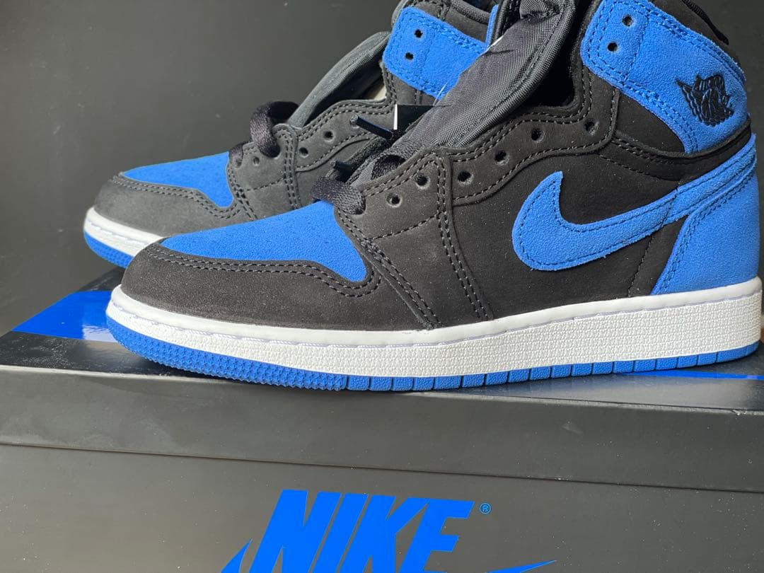 新品、未使用エアジョーダン22.5