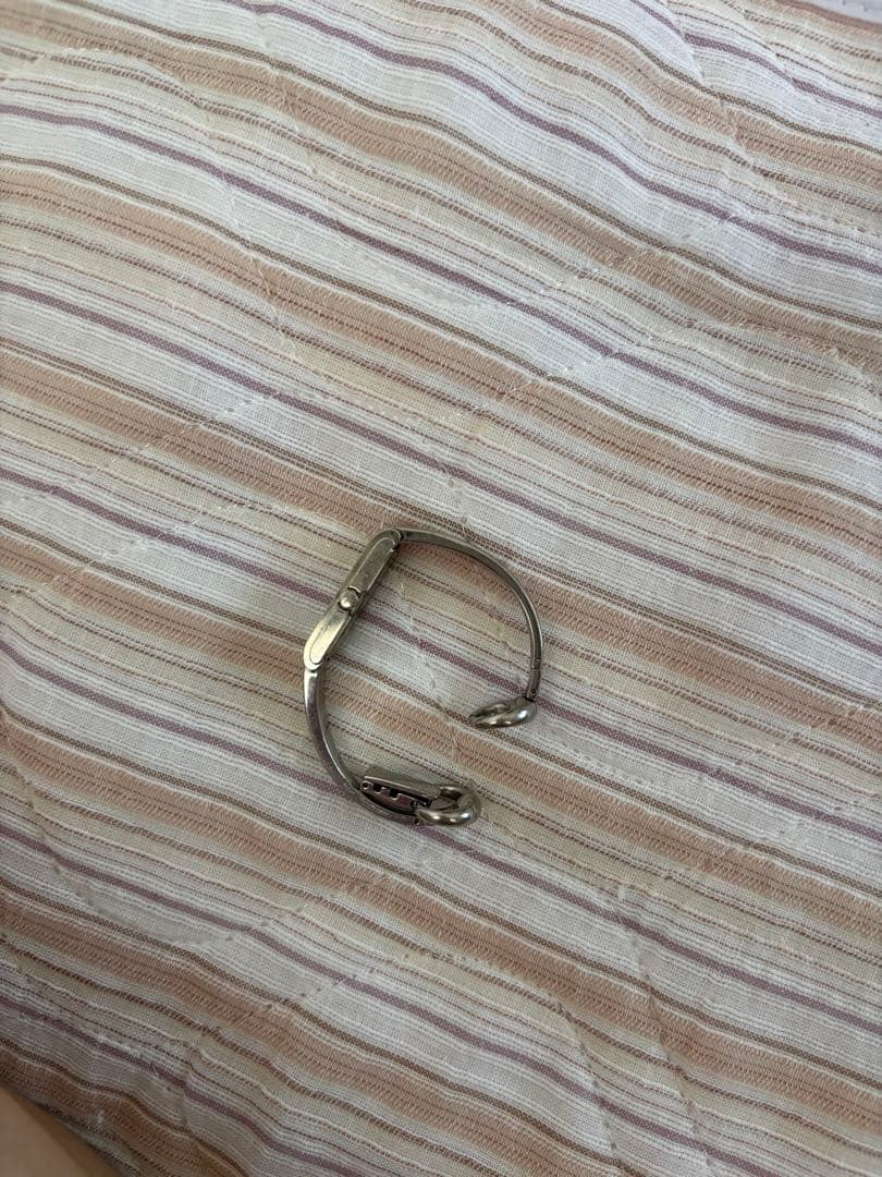 GUCCI レディースウォッチ シルバー