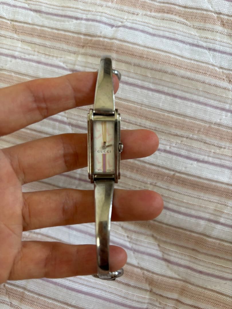 GUCCI レディースウォッチ シルバー