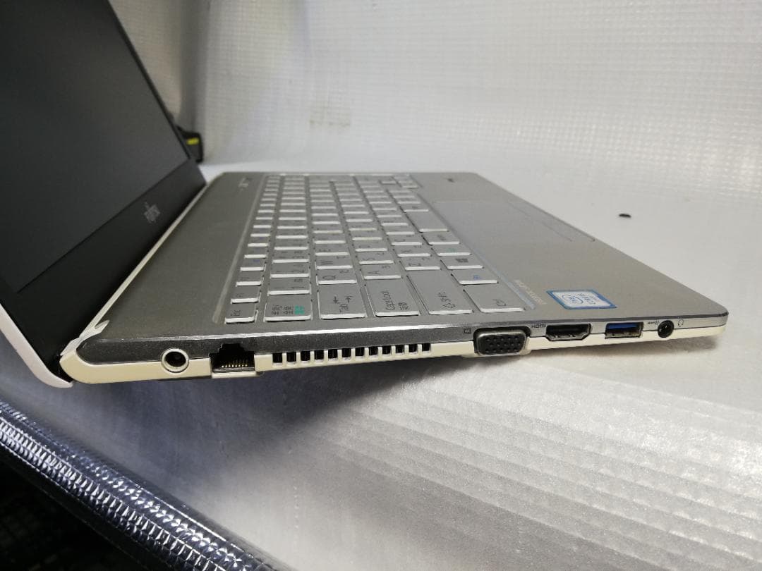 富士通 LIFEBOOK SH75/W高解像度 windows11/office