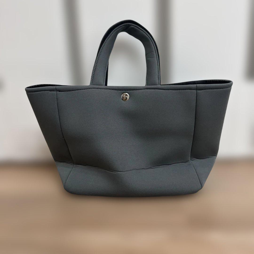 7THREE ネオプレントートバッグ