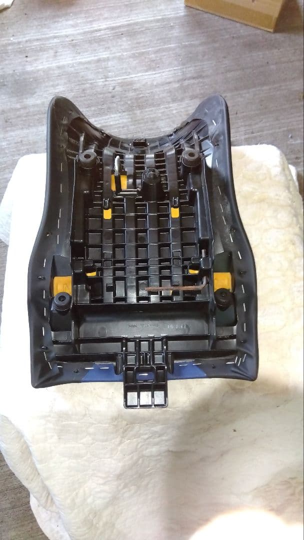 アフリカツイン純正ロアシート