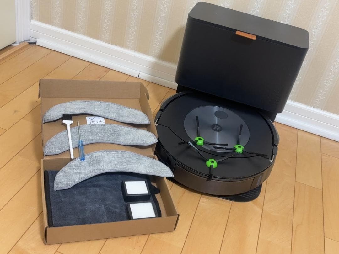 ★iRobot Roomba Combo j7+ 本体★美品★付属品付★拭き掃除