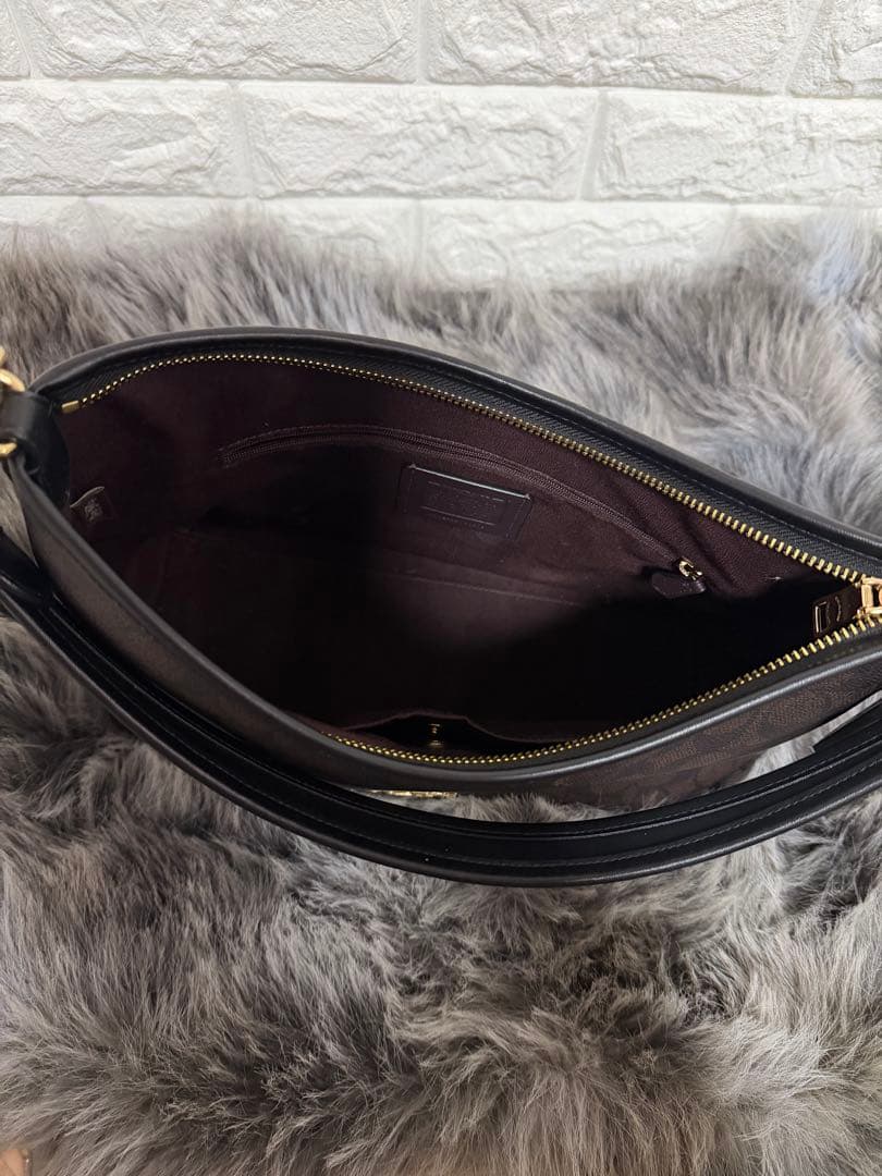 Coach ダークブラウン ハンドバッグ