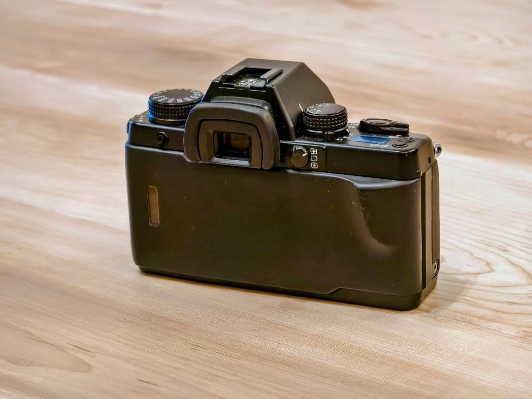 【動作未確認、箱・付属品付き】CONTAX Aria ボディのみ