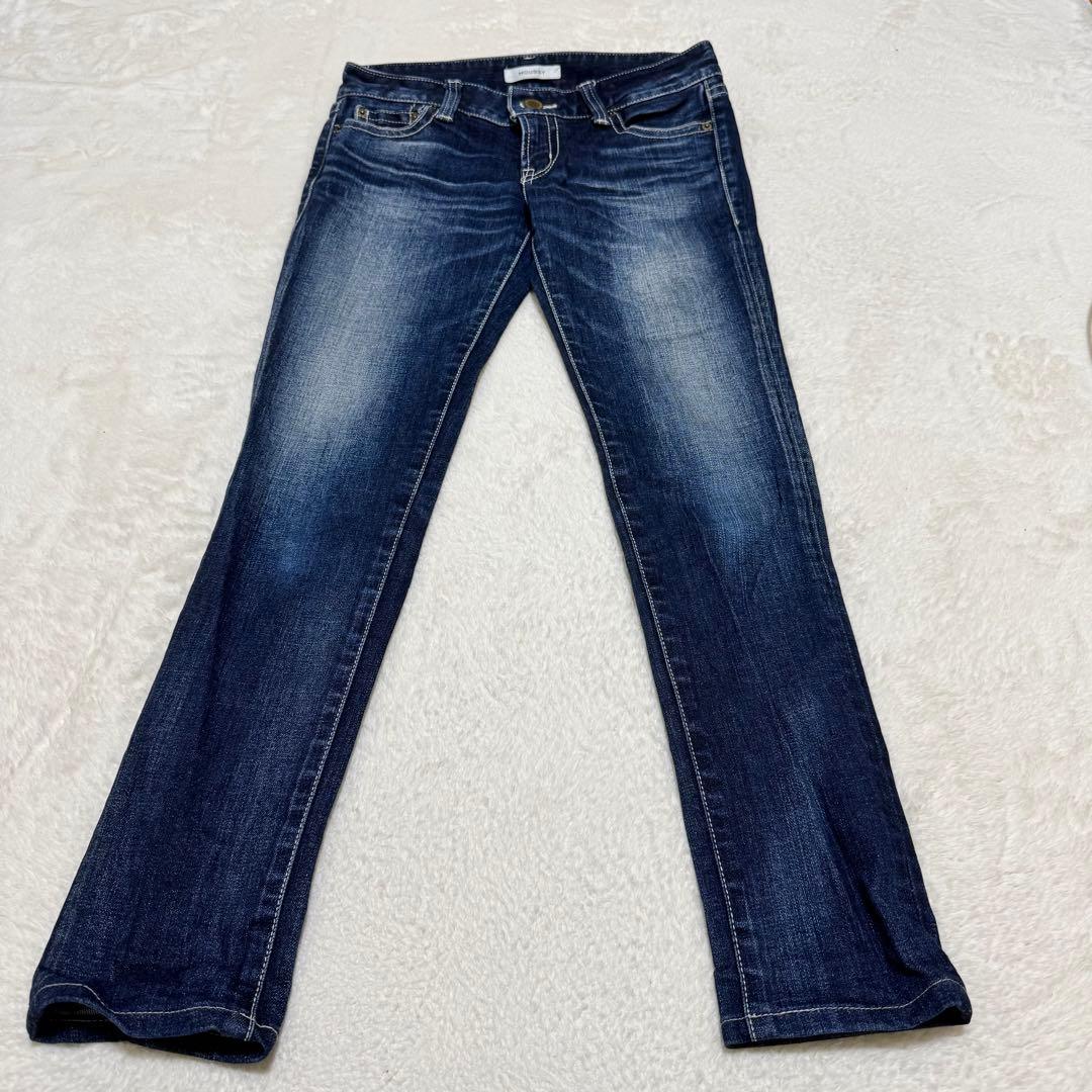 【美品】マウジー ストレッチ入り ローライズ スキニーデニムパンツ