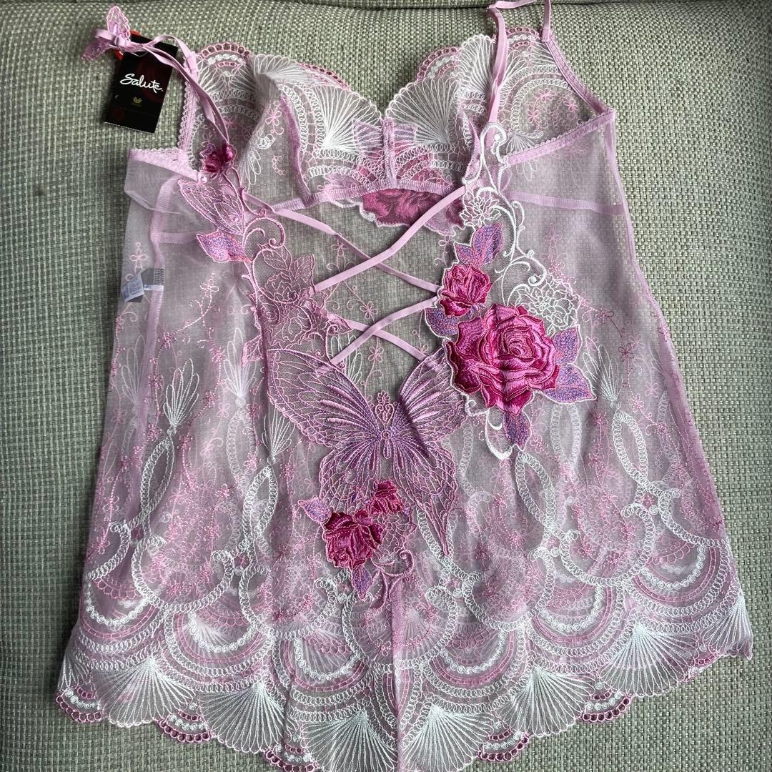 【新品】ワコール　サルート　キャミソール　ローズ　蝶々