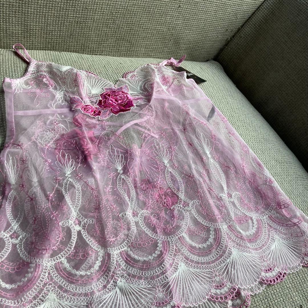 【新品】ワコール　サルート　キャミソール　ローズ　蝶々