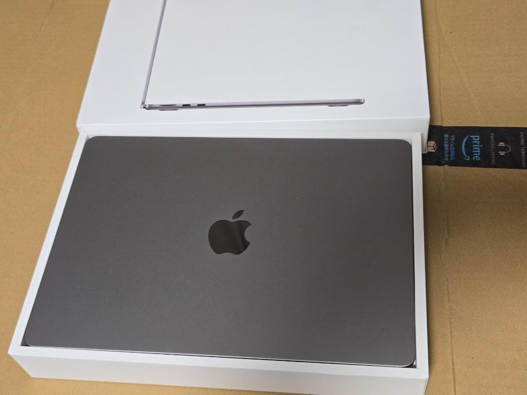 MacBook Air 13.6インチ M2/16GB/256GB
