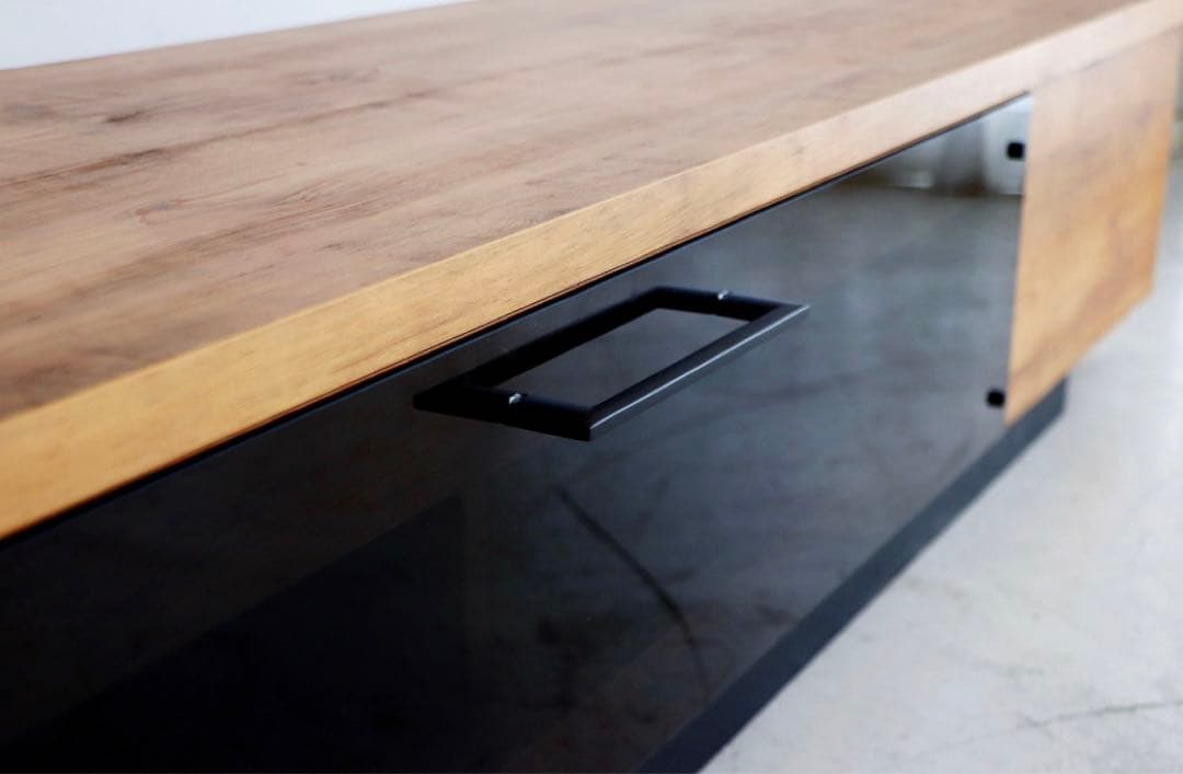 美品　テレビボード　サイドボード　おしゃれ収納　幅140cm