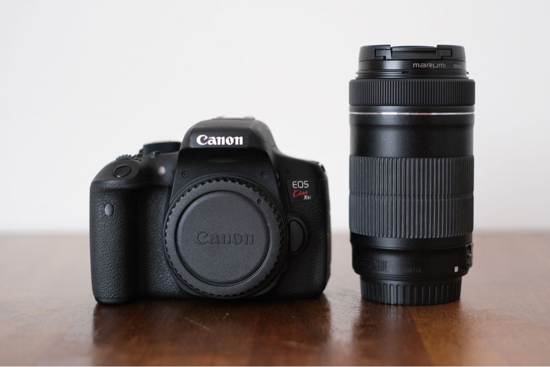 Canon EOS Kiss X8i レンズ片方のみ