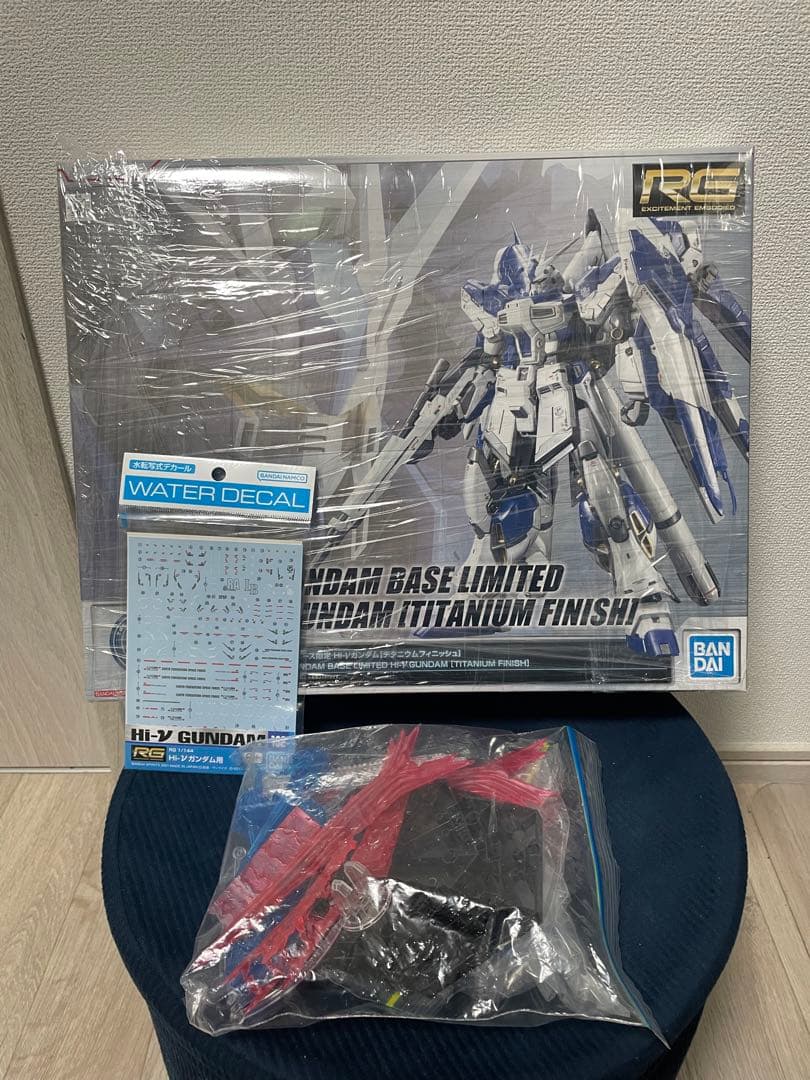 リ*イ様 RG HI-ν ガンダム[チタニウムフィニッシュ]+α