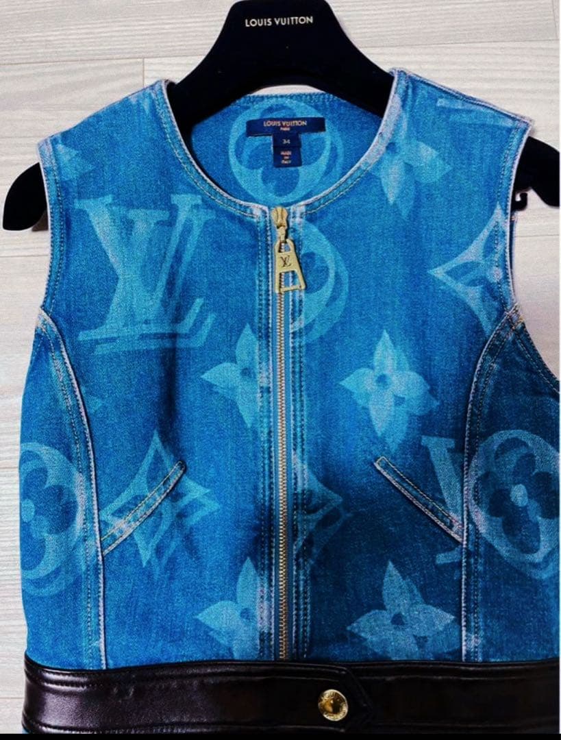 LOUIS VUITTONジャイアントモノグラムノースリーブ デニムワンピース