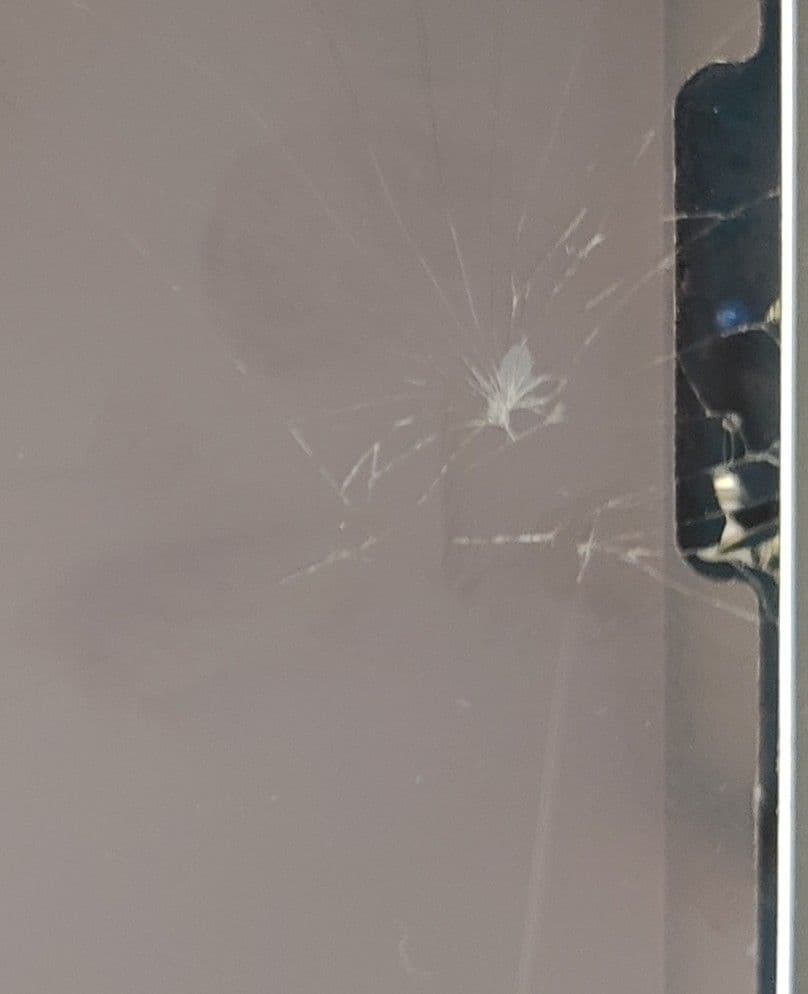 iPad Pro (2018年発売)　画面ひび割れ