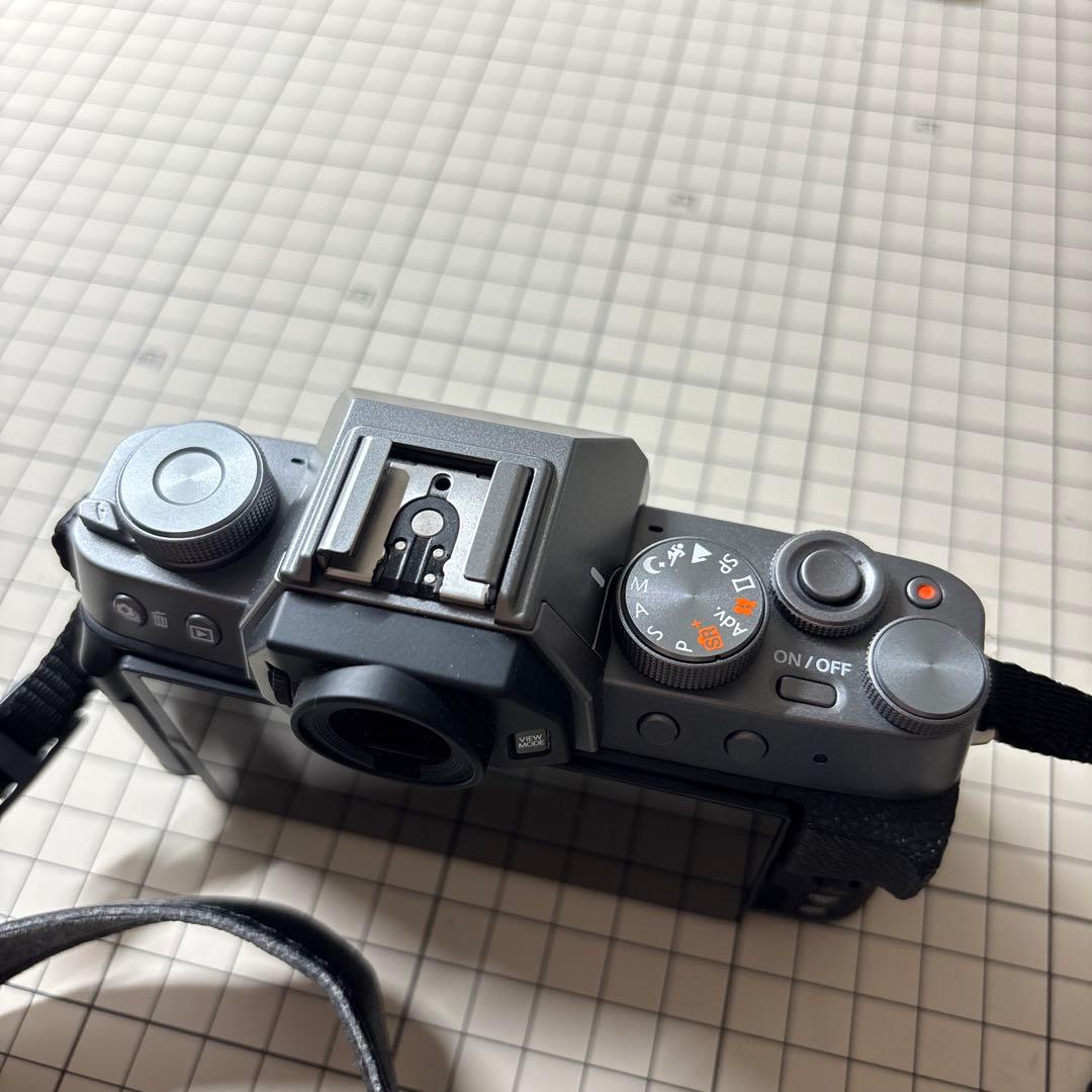 デジタルカメラ FUJIFILM X-T200