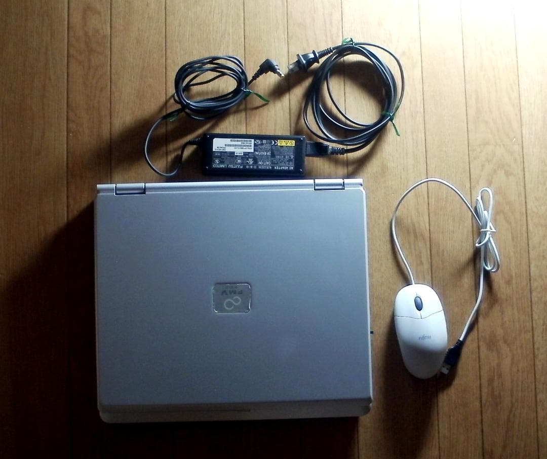 「ＬＡＮ　さくさく」　富士通　ノートパソコン　Ｗｉｎ．ＸＰ　ホームEdition