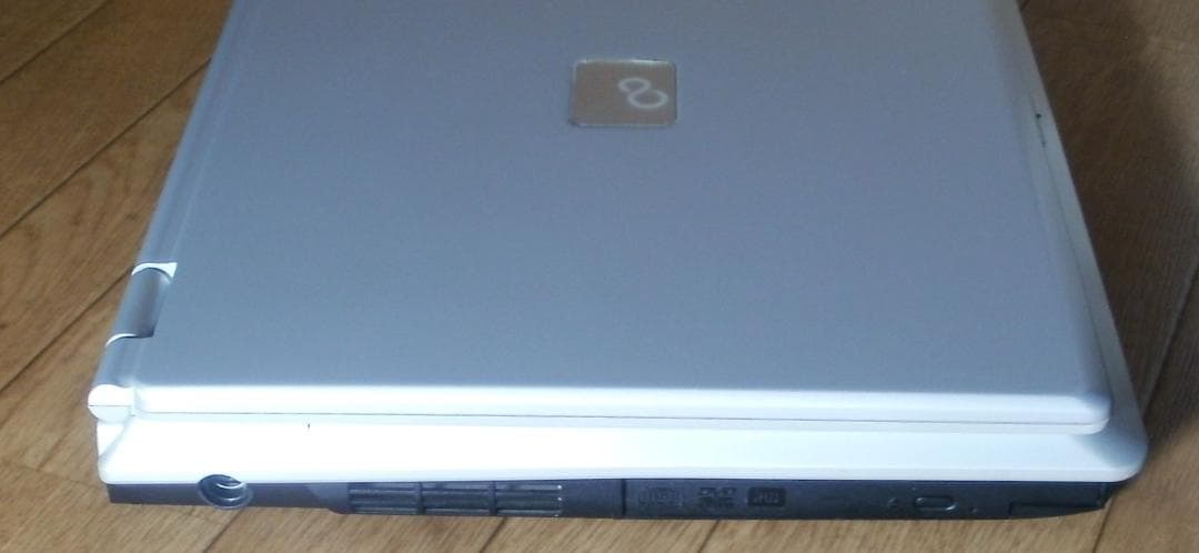 「ＬＡＮ　さくさく」　富士通　ノートパソコン　Ｗｉｎ．ＸＰ　ホームEdition