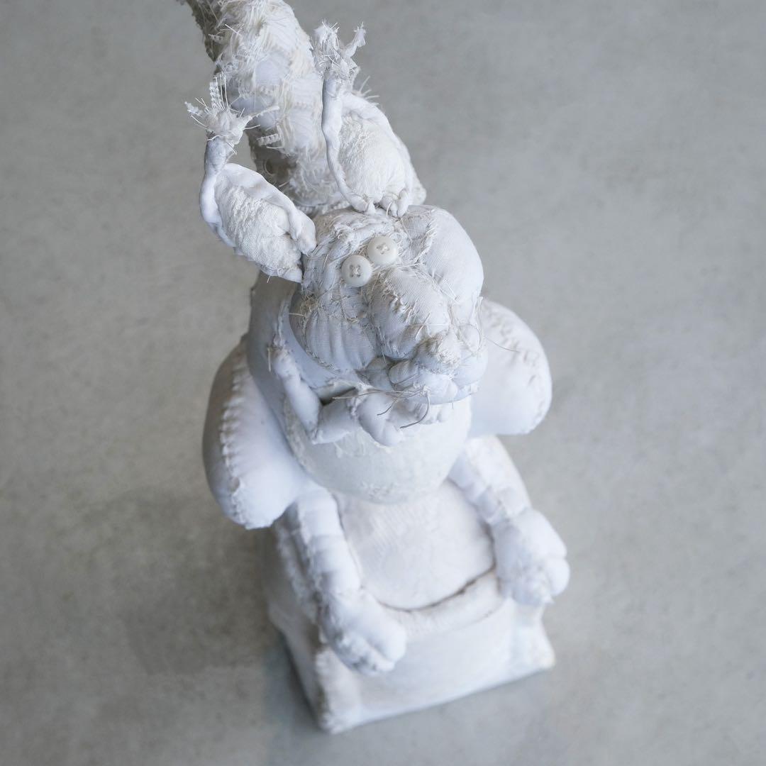 アンヴァレリーデュポン2019年作品 UNDERCOVER